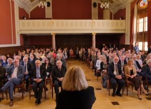 Medale dla pracowników, aula 